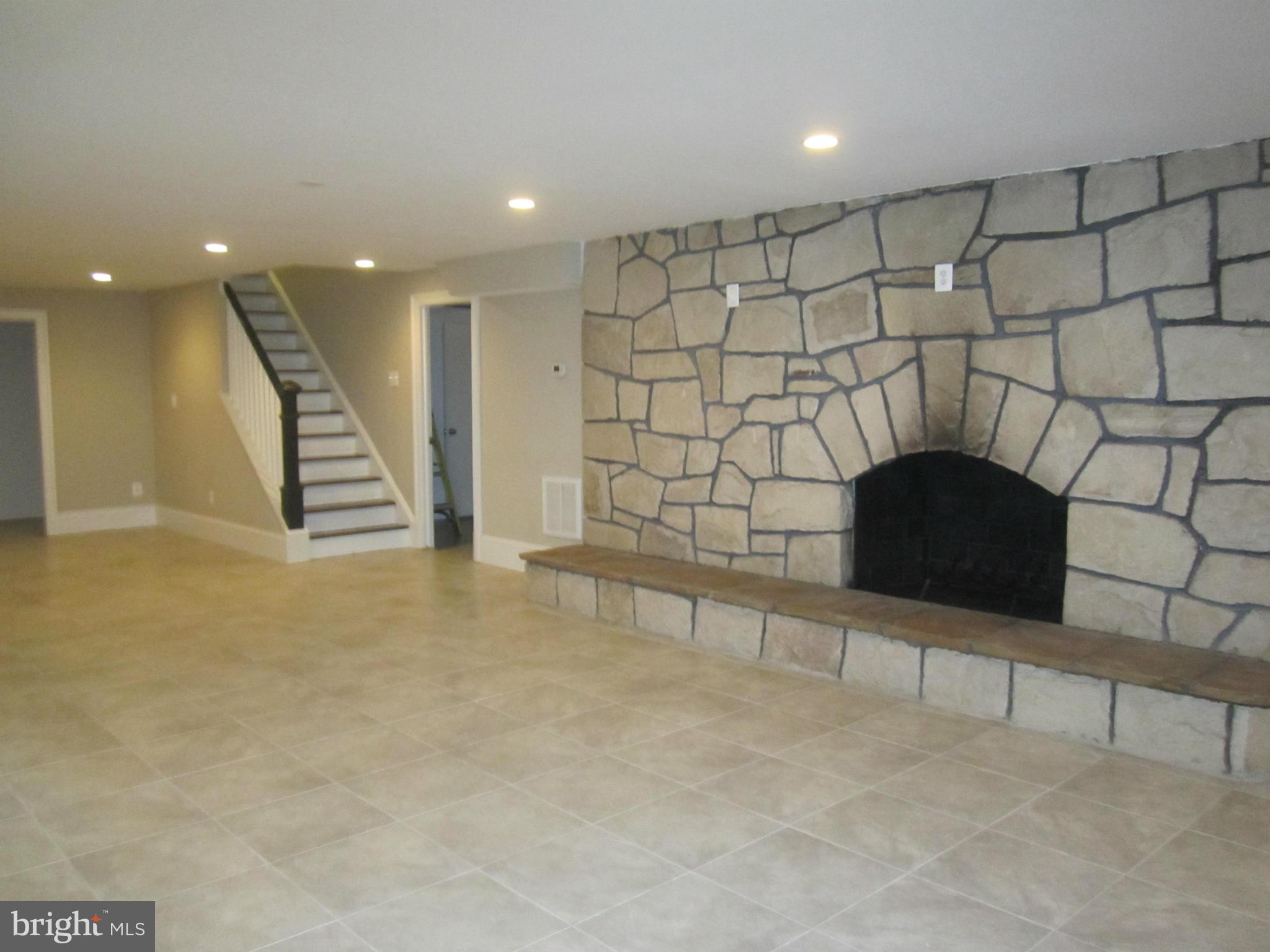 4611 Pinetree Road Rockville, MD 20853 - Photo 22 of 29 Interior (General)