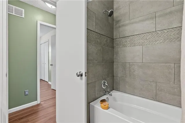 $275,000 | 2617 Northwest Richard Drive, Blue Springs, MO 64015