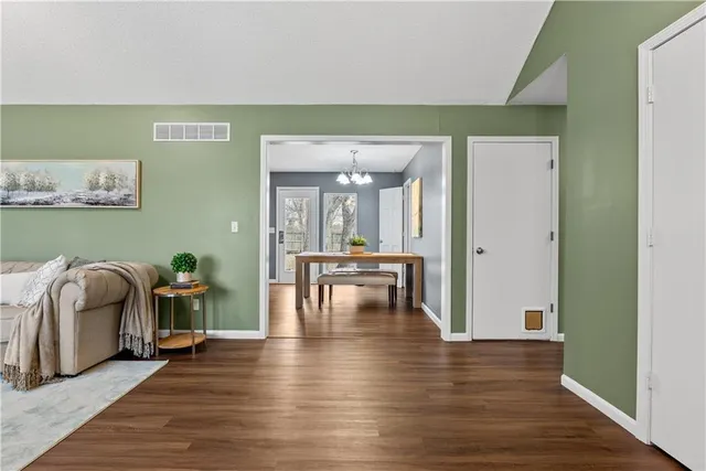 $275,000 | 2617 Northwest Richard Drive, Blue Springs, MO 64015