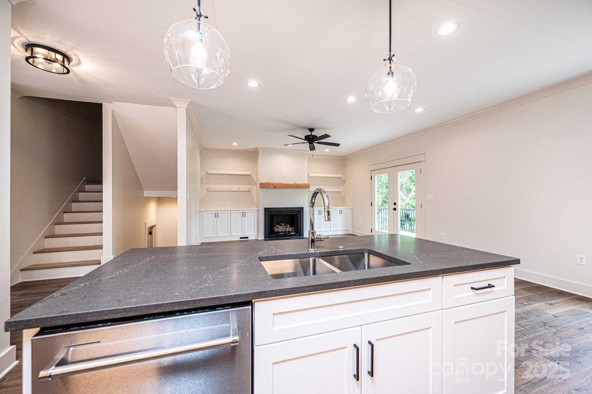 2113 6th Street Northwest, Unit 2 Hickory, NC 28601 - Photo 15 of 48