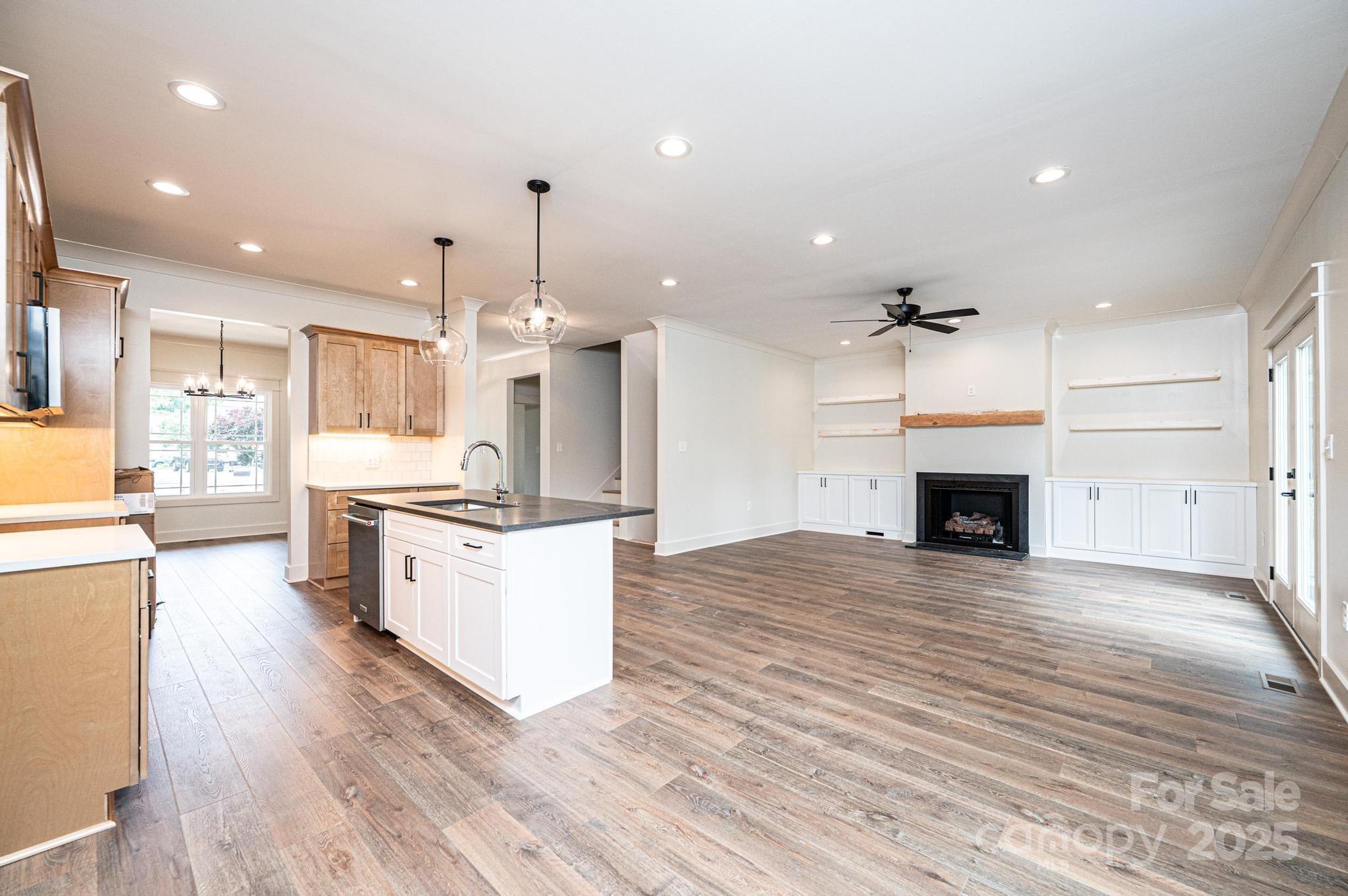 2113 6th Street Northwest, Unit 2 Hickory, NC 28601 - Photo 16 of 48