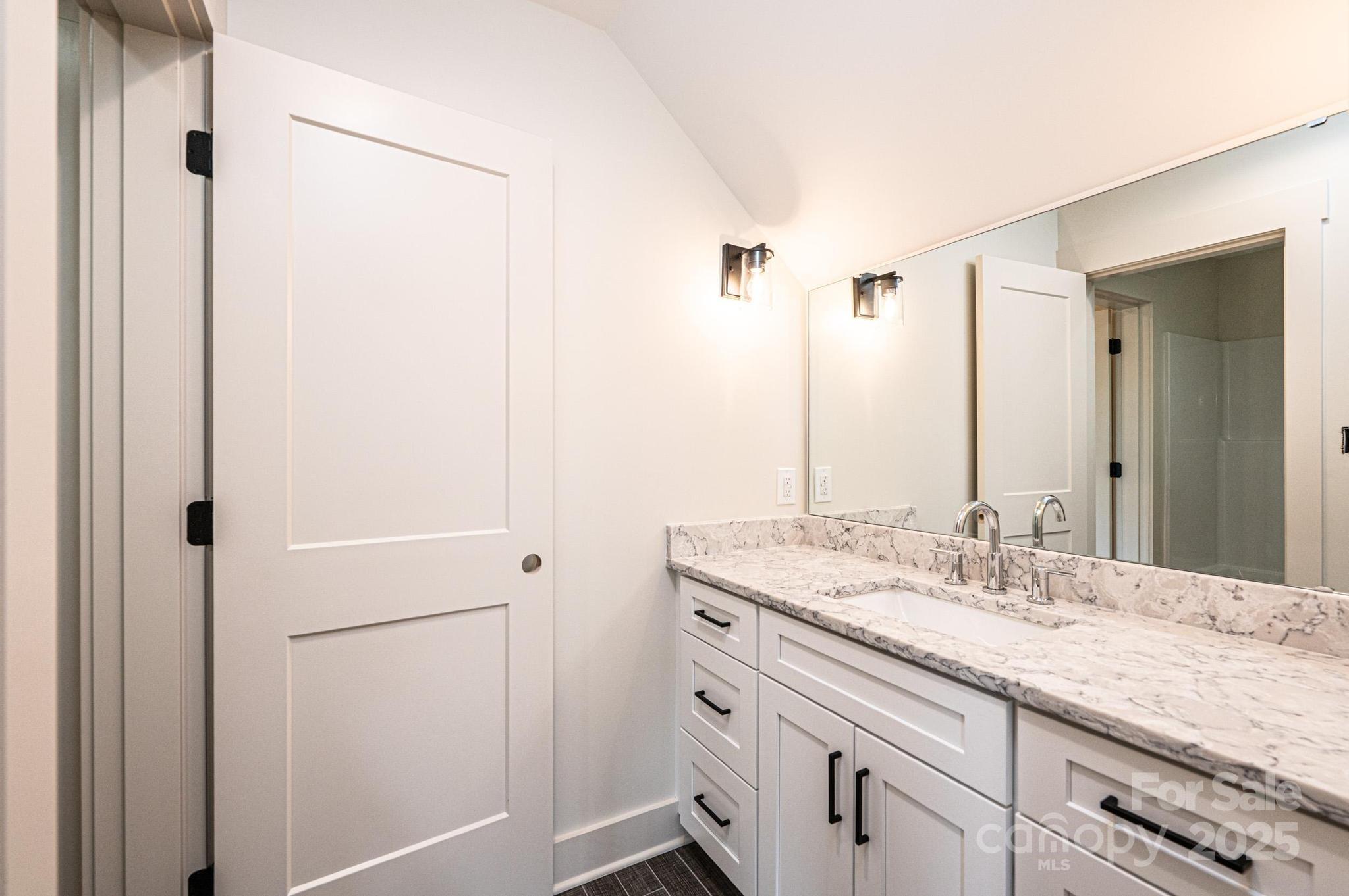 2113 6th Street Northwest, Unit 2 Hickory, NC 28601 - Photo 20 of 48