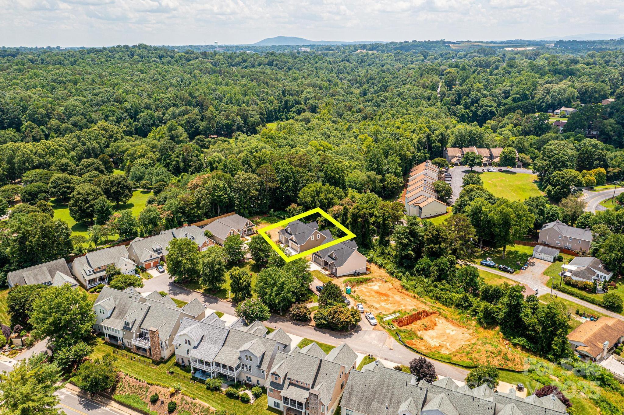 2113 6th Street Northwest, Unit 2 Hickory, NC 28601 - Photo 46 of 48