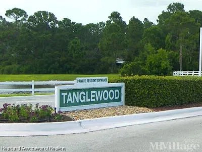 3312 Beartooth Pass Sebring, FL 33872 - Photo 37 of 39 a view of a park with welcome board