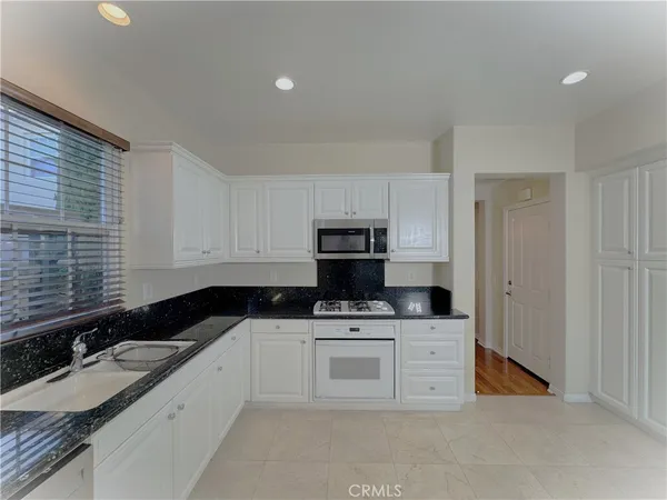 $5,200 | 38 Gardenpath, Irvine, CA 92603