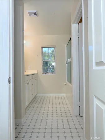 $5,200 | 38 Gardenpath, Irvine, CA 92603