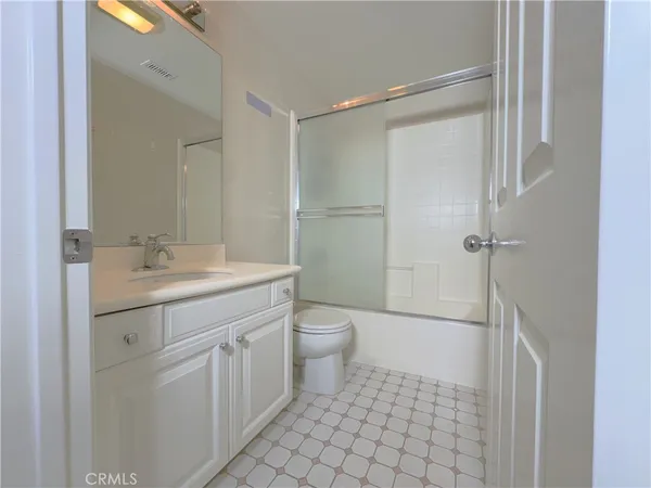 $5,200 | 38 Gardenpath, Irvine, CA 92603