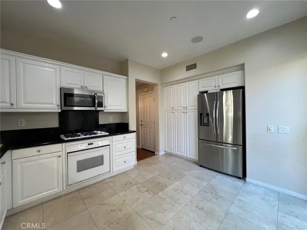 $5,500 | 38 Gardenpath, Irvine, CA 92603