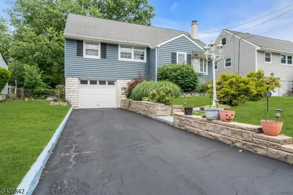 $589,900 | 21 McGuire Street, Woodbridge, NJ 08840