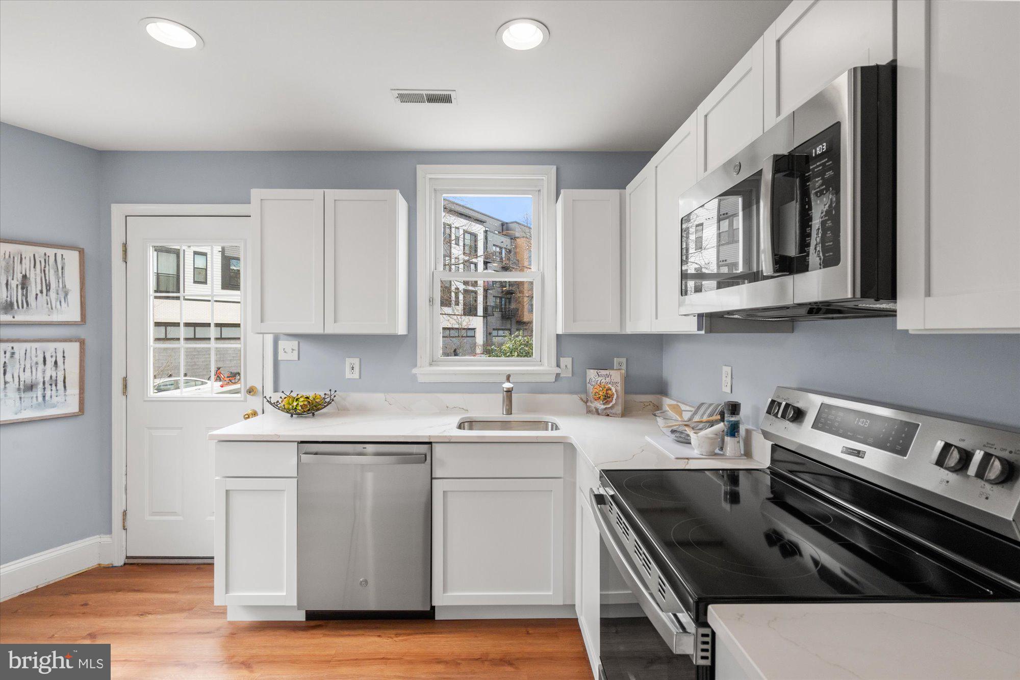 349 Kentucky Avenue Southeast Washington, DC 20003 - Photo 13 of 41 Updated Kitchen