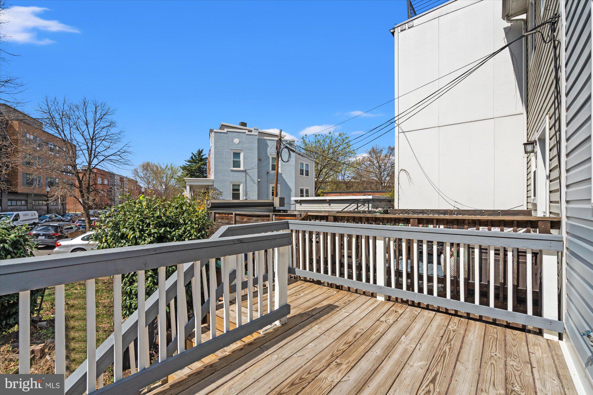349 Kentucky Avenue Southeast Washington, DC 20003 - Photo 34 of 41 Rear deck