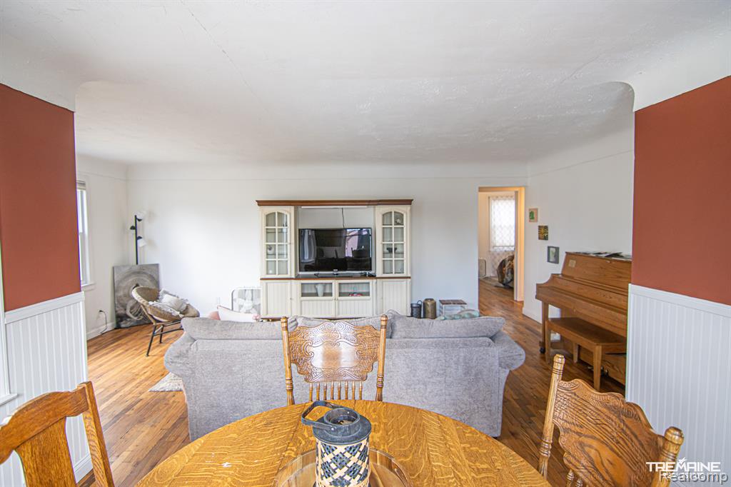 8910 Canada Road Birch Run, MI 48415 - Photo 5 of 9