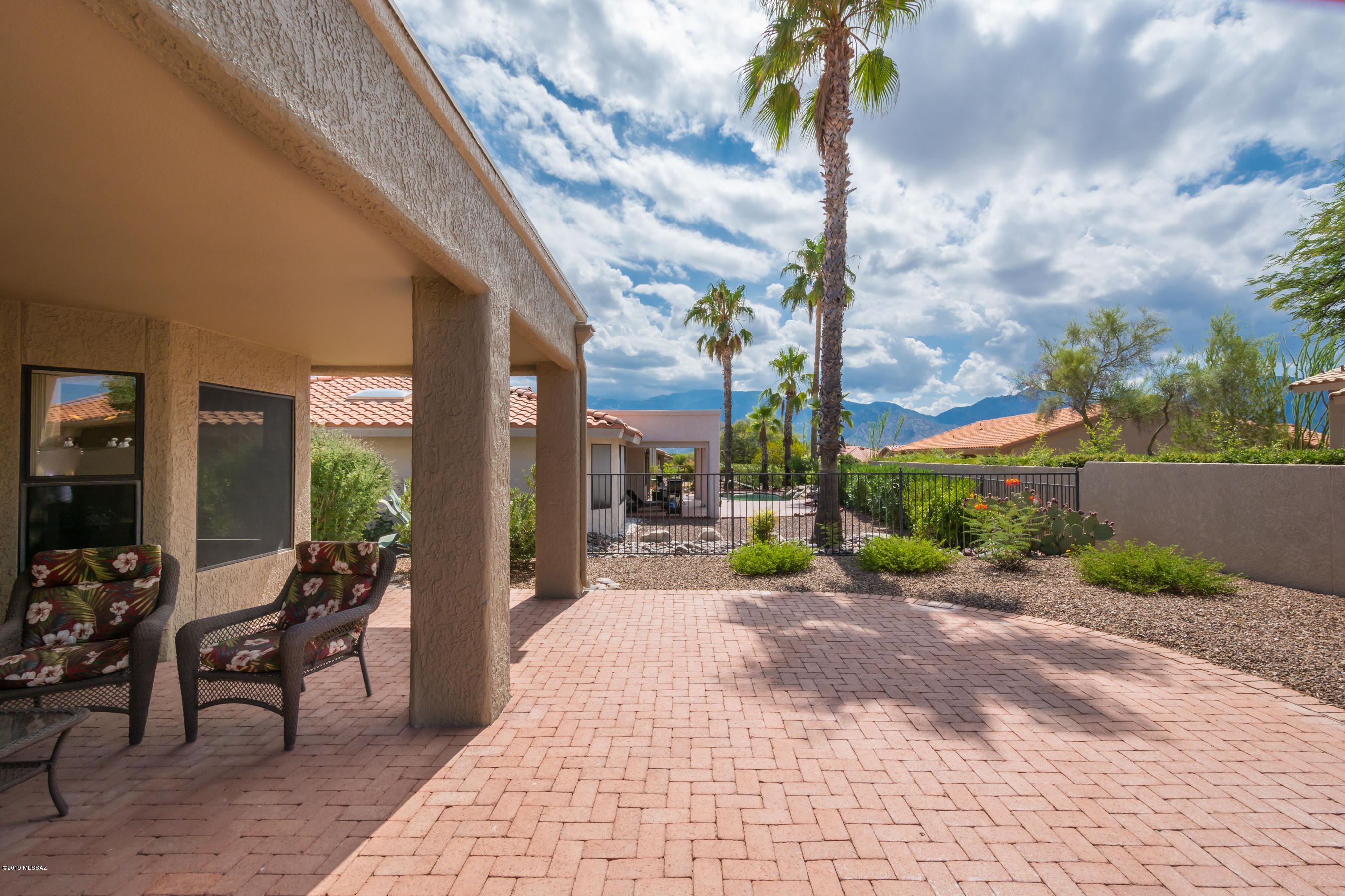 922 East Crown Ridge Drive Tucson, AZ 85755 - Photo 2 of 28