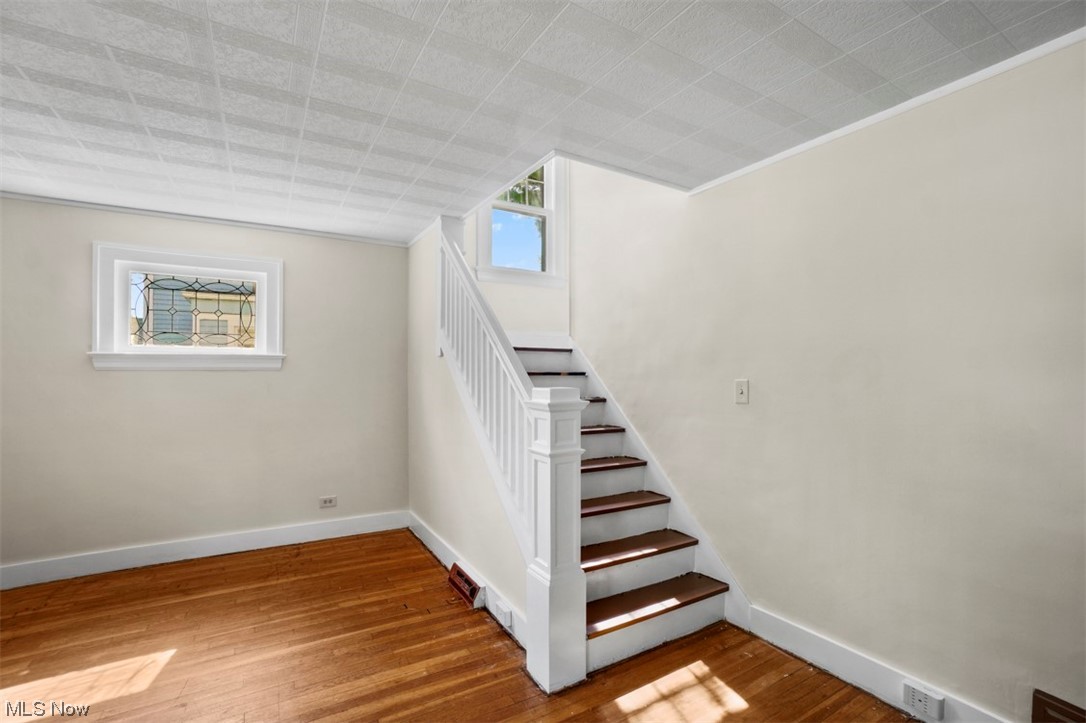 3154 Corydon Road Cleveland, OH 44118 - Photo 6 of 34
