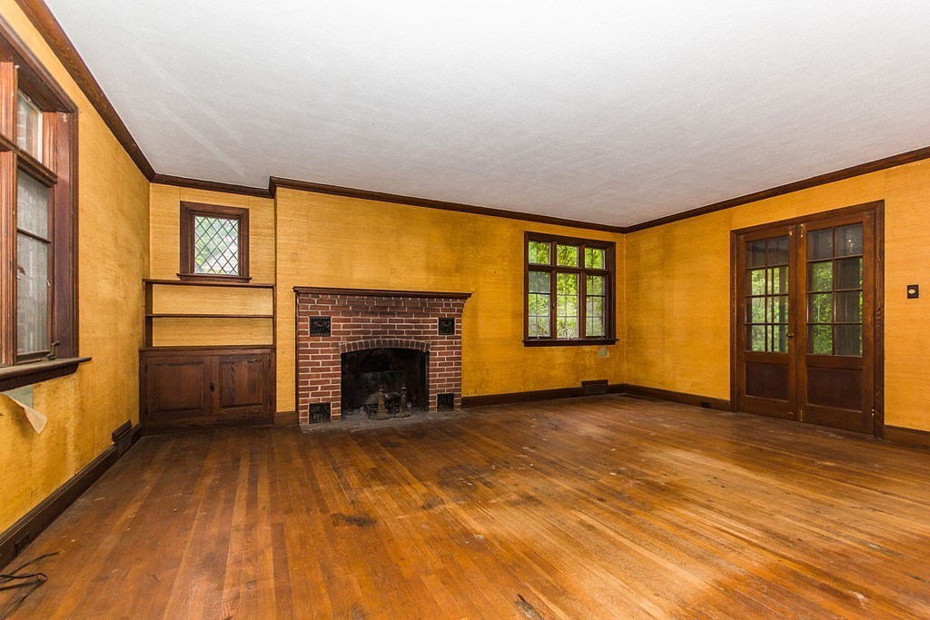 15 Elwell Road Boston, MA 02130 - Photo 2 of 10 Gallery Image 2