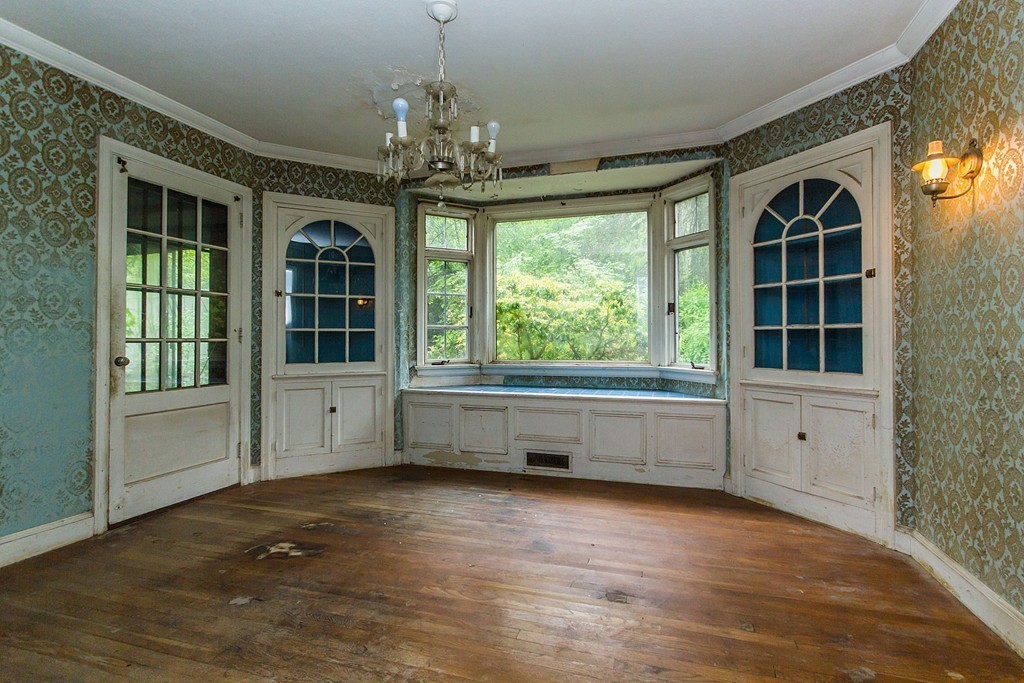 15 Elwell Road Boston, MA 02130 - Photo 3 of 10 Gallery Image 3
