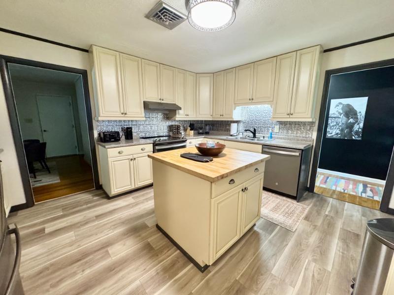 125 Collier Road Saltillo, MS 38866 - Photo 8 of 43 08 Kitchen