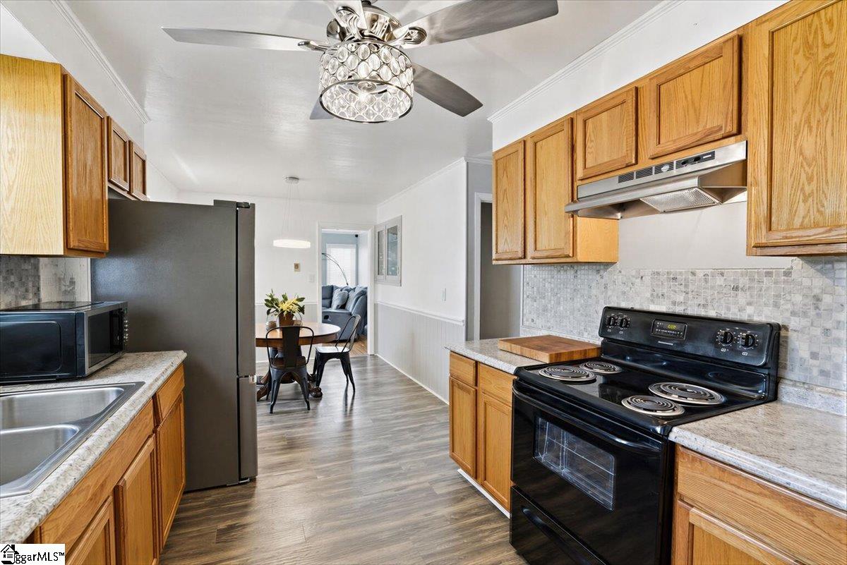 1207 Elmore Street Gaffney, SC 29340 - Photo 3 of 31