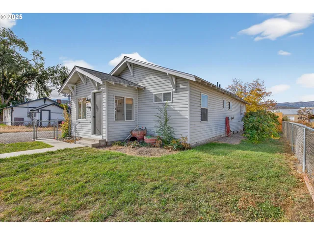 $254,500 | 2515 11th Street, Baker City, OR 97814