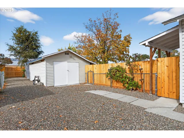 $254,500 | 2515 11th Street, Baker City, OR 97814