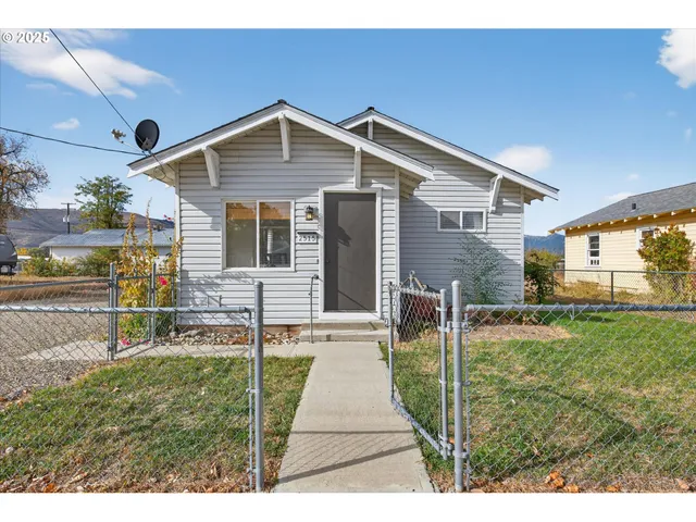 $254,500 | 2515 11th Street, Baker City, OR 97814