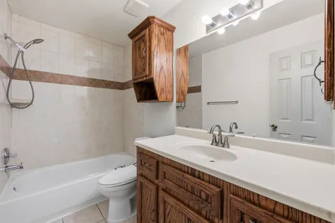 $388,000 | 14415 Autumn Cyn Trace, Houston, TX 77062
