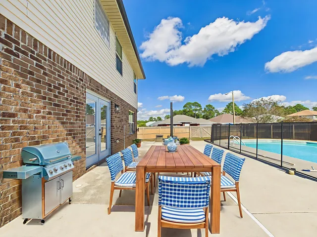 $549,900 | 9403 Pouder Lane, Navarre, FL 32566