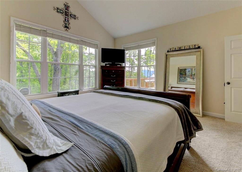 154 Butler Ridge Hendersonville, NC 28792 - Photo 15 of 24 Gallery Image 15