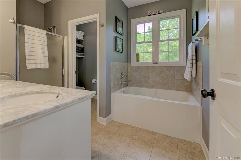 154 Butler Ridge Hendersonville, NC 28792 - Photo 18 of 24 Gallery Image 18