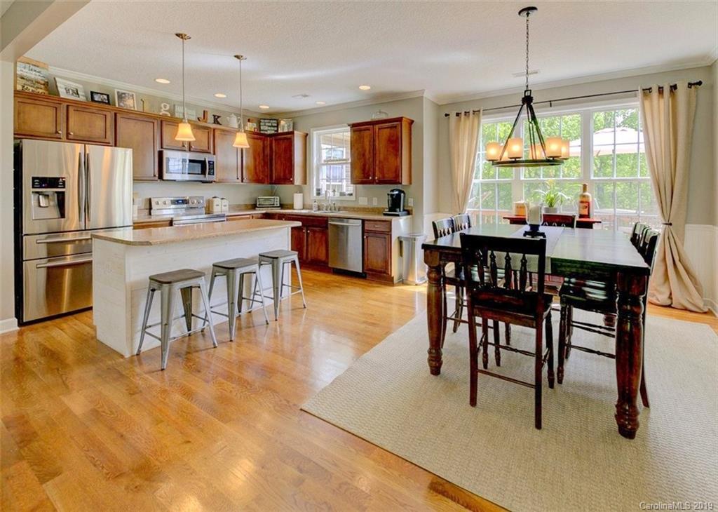 154 Butler Ridge Hendersonville, NC 28792 - Photo 4 of 24 Gallery Image 4