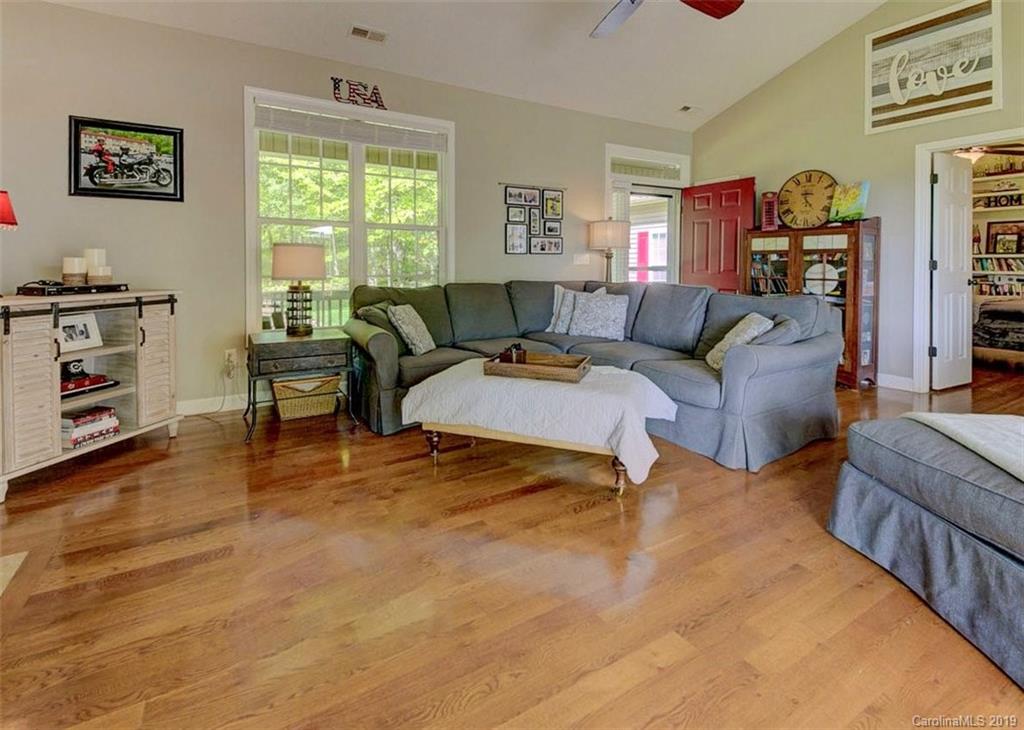 154 Butler Ridge Hendersonville, NC 28792 - Photo 5 of 24 Gallery Image 5