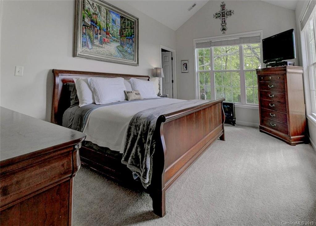 154 Butler Ridge Hendersonville, NC 28792 - Photo 10 of 24 Gallery Image 10