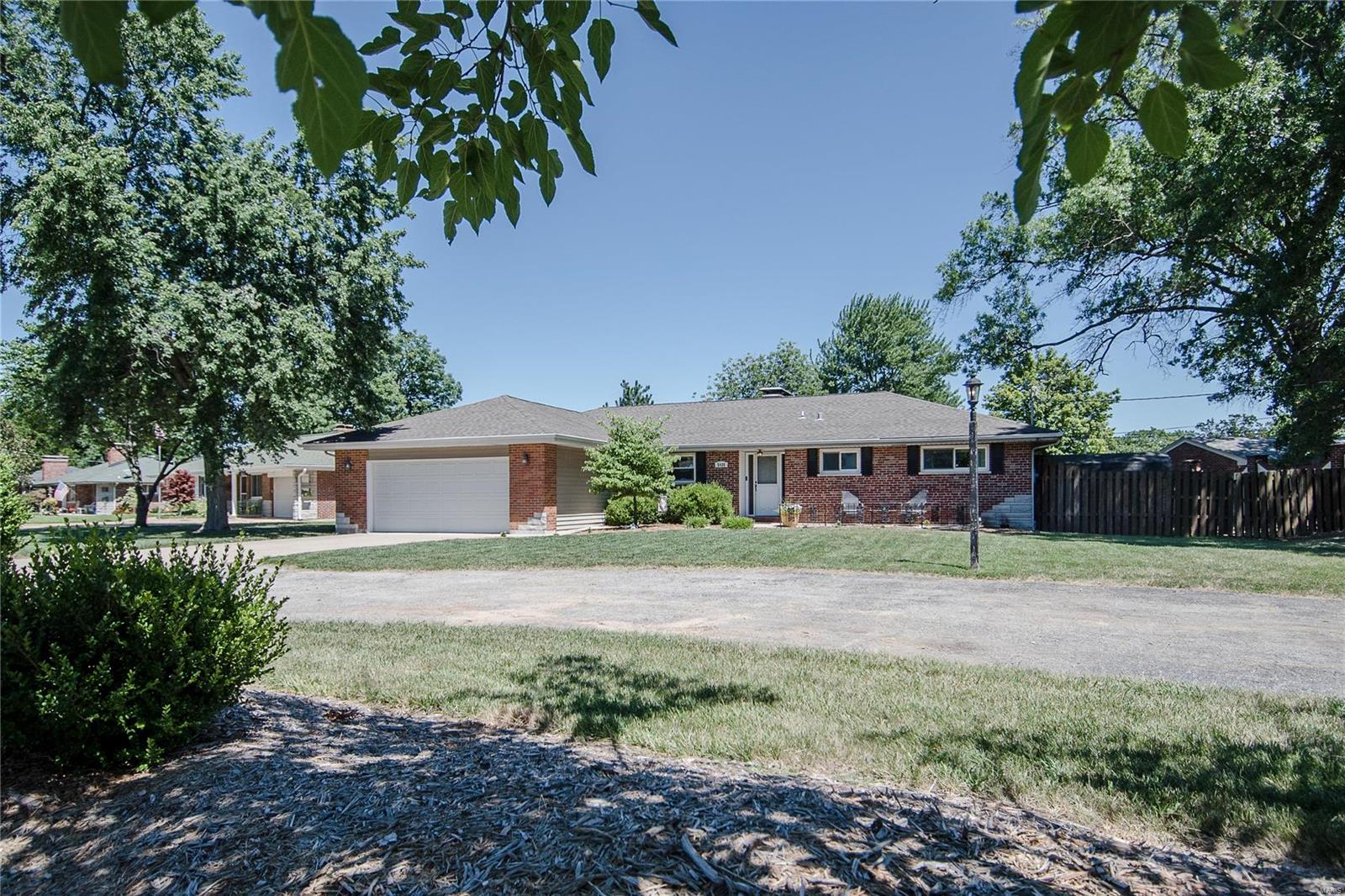 5428 Kerth Road St. Louis, MO 63128 - Photo 2 of 41 Gallery Image 2