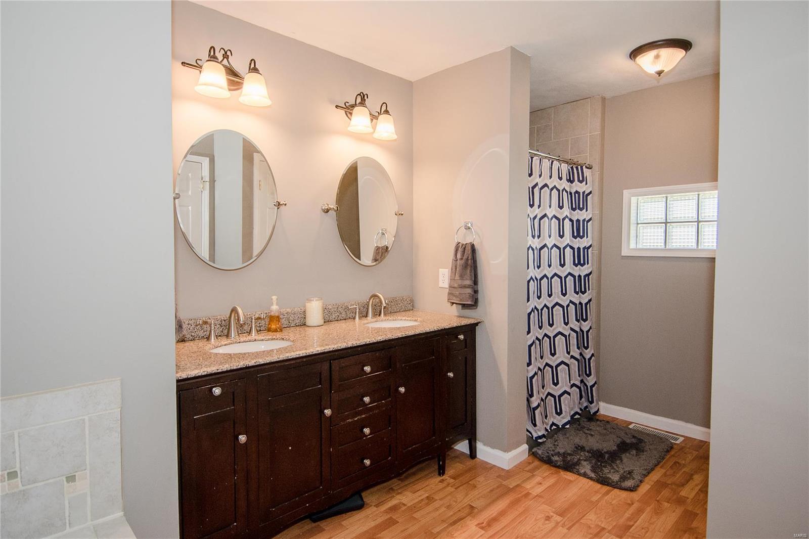 5428 Kerth Road St. Louis, MO 63128 - Photo 17 of 41 Gallery Image 17