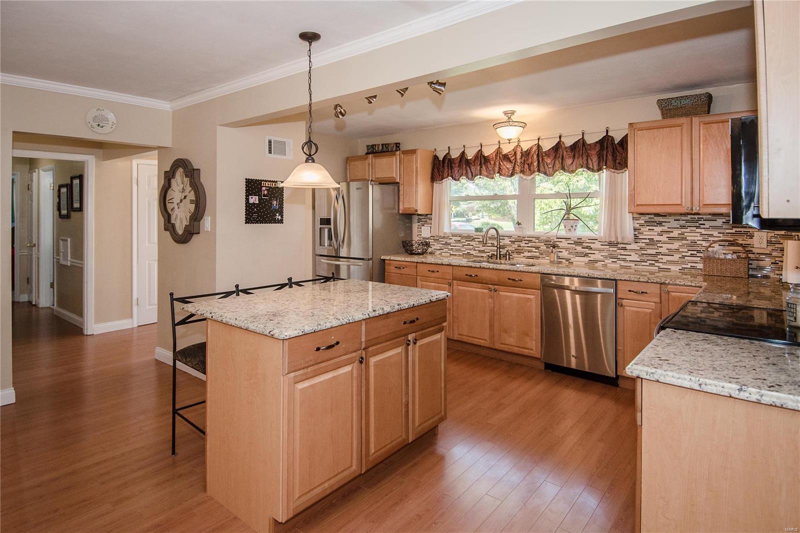 5428 Kerth Road St. Louis, MO 63128 - Photo 4 of 41 Gallery Image 4