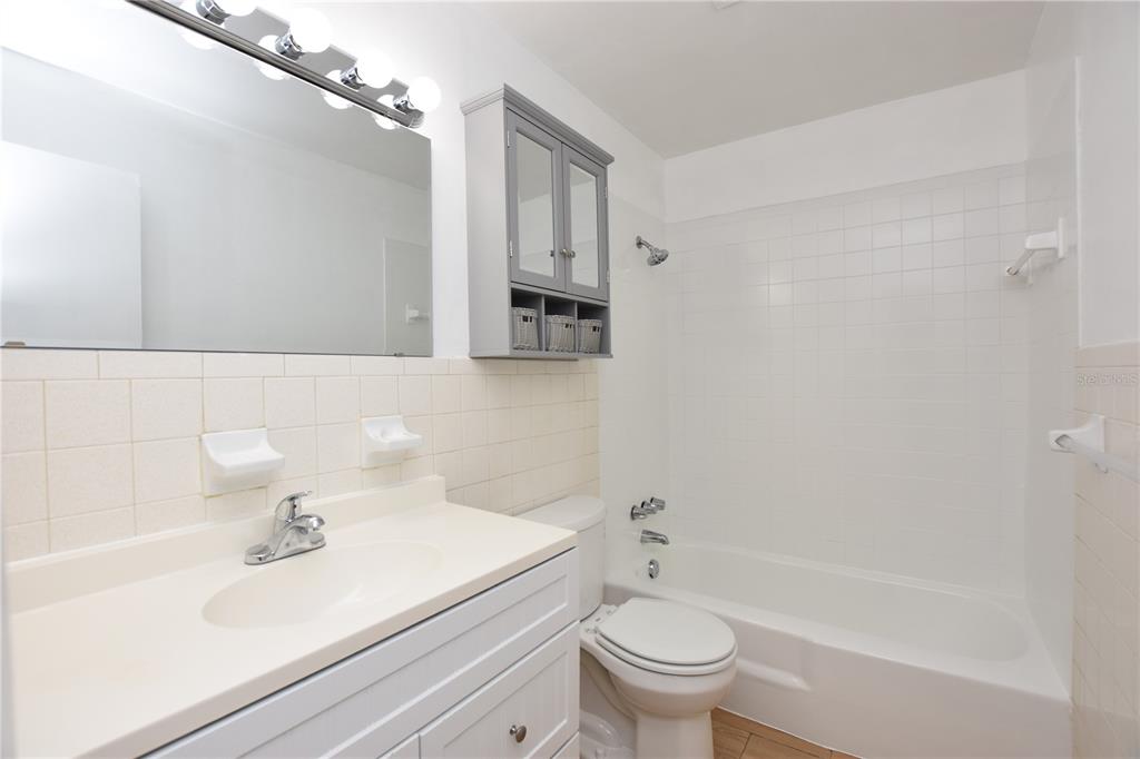 613 Robin Road, Unit 1 Lakeland, FL 33803 - Photo 11 of 19