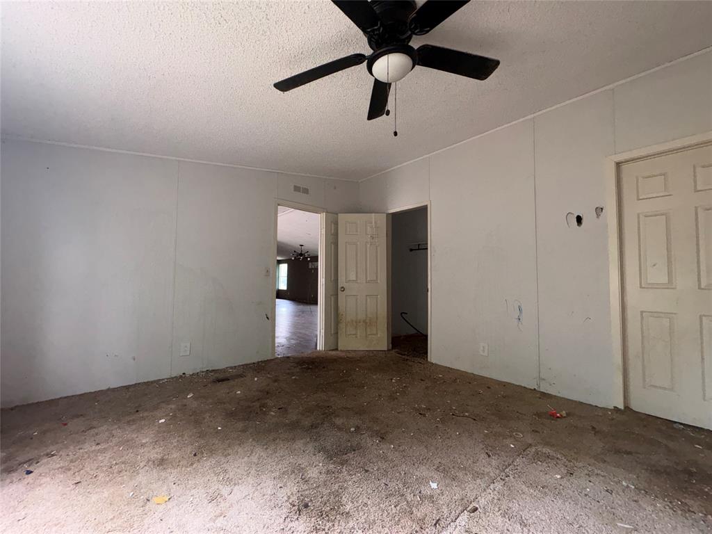 134 Canyon Valley Lane Springtown, TX 76082 - Photo 20 of 28