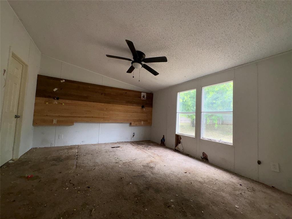 134 Canyon Valley Lane Springtown, TX 76082 - Photo 21 of 28