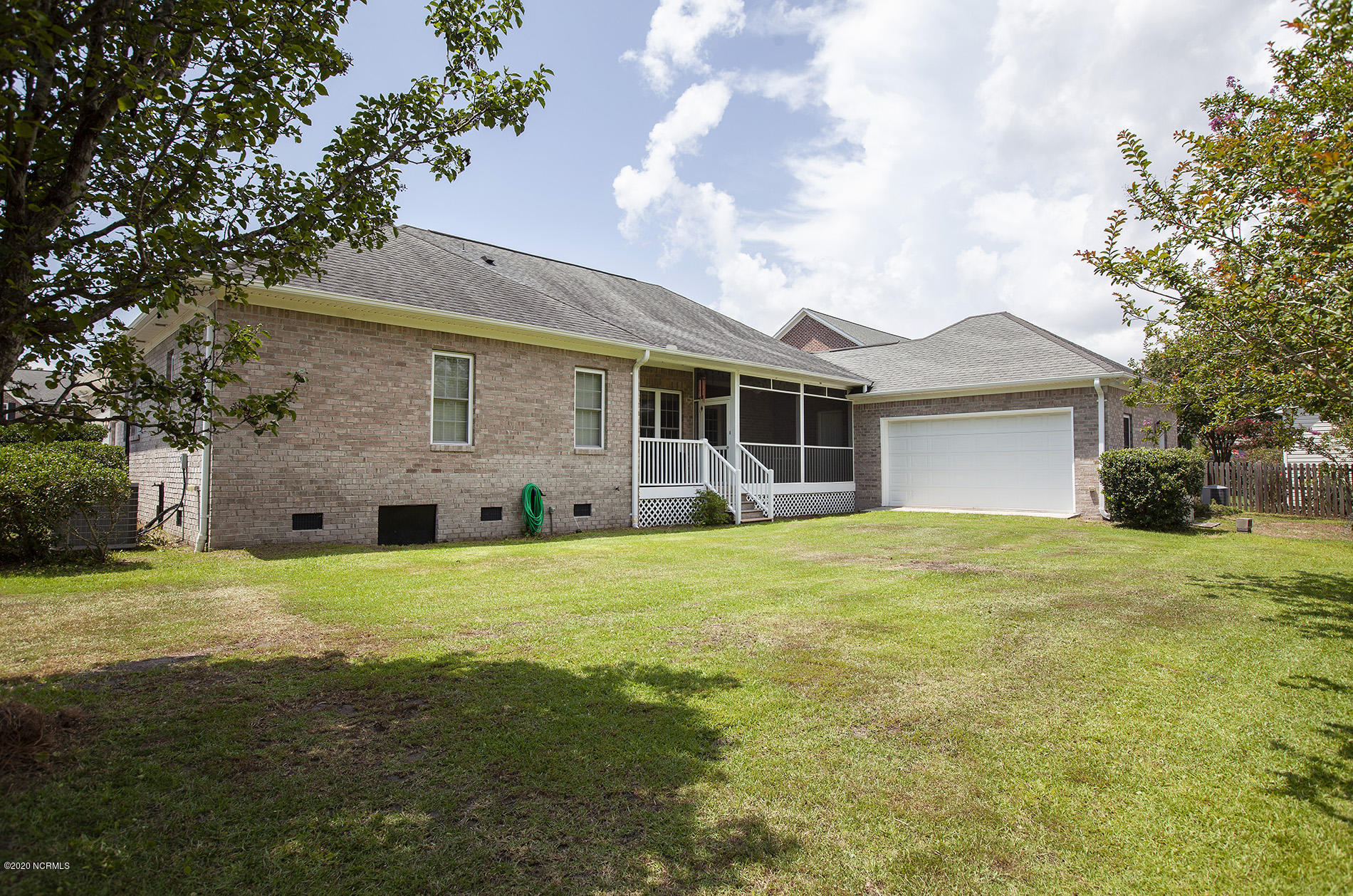 1523 Sapphire Ridge Road Wilmington, NC 28409 - Photo 35 of 43 Sapphire 1523 back Todd_8052