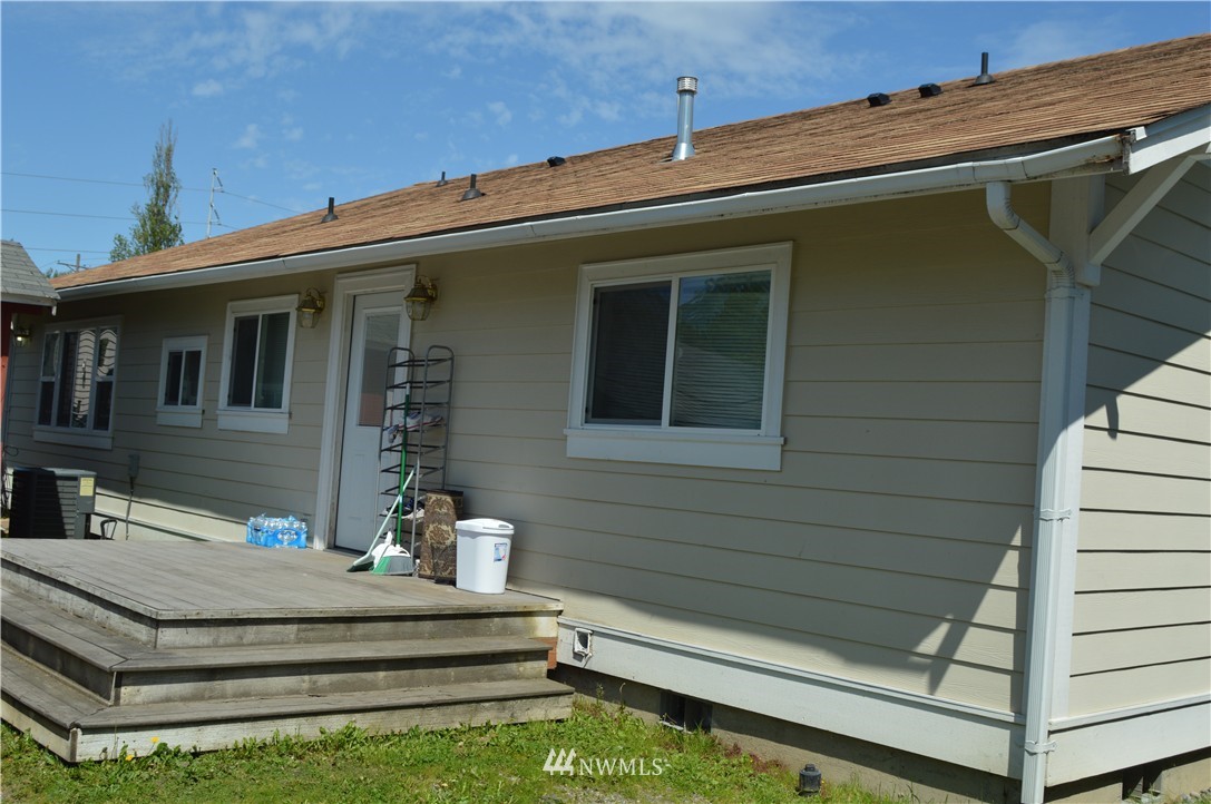8608 Golden Given Road East Tacoma, WA 98445 - Photo 11 of 17 Gallery Image 11
