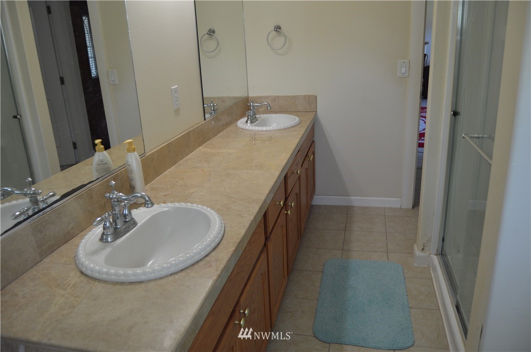 8608 Golden Given Road East Tacoma, WA 98445 - Photo 6 of 17 Gallery Image 6
