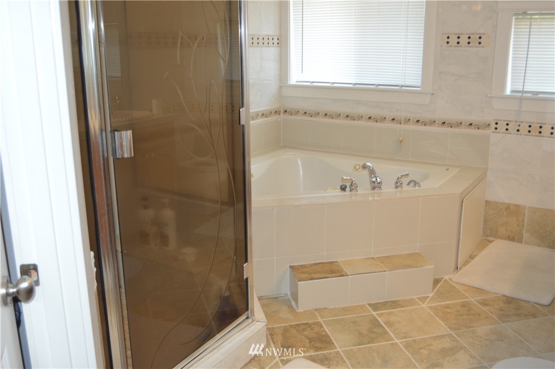8608 Golden Given Road East Tacoma, WA 98445 - Photo 7 of 17 Gallery Image 7
