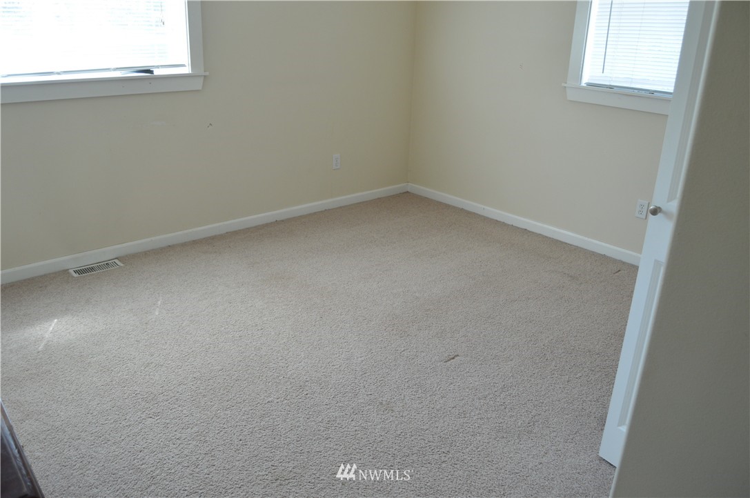 8608 Golden Given Road East Tacoma, WA 98445 - Photo 10 of 17 Gallery Image 10