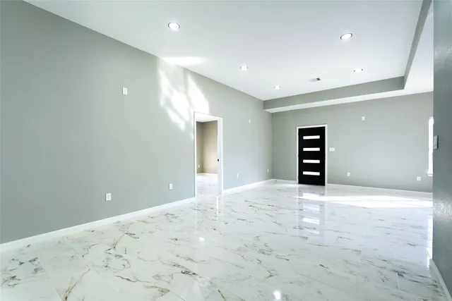 $290,000 | 408 County Road 3414, Cleveland, TX 77327