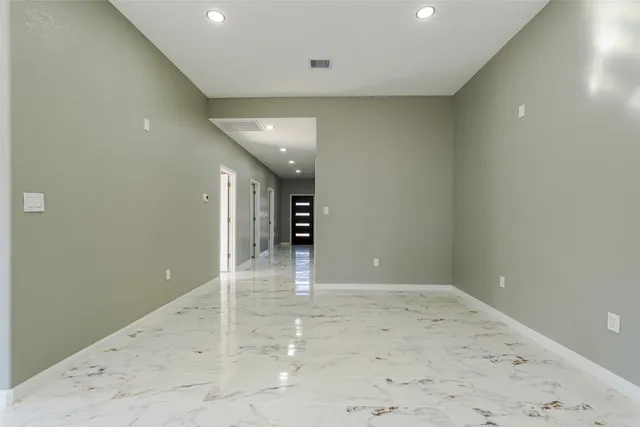 $290,000 | 408 County Road 3414, Cleveland, TX 77327