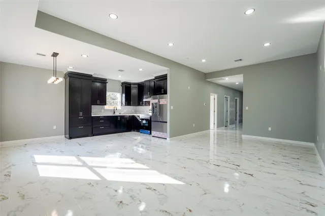 $290,000 | 408 County Road 3414, Cleveland, TX 77327