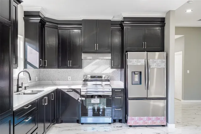 $290,000 | 408 County Road 3414, Cleveland, TX 77327