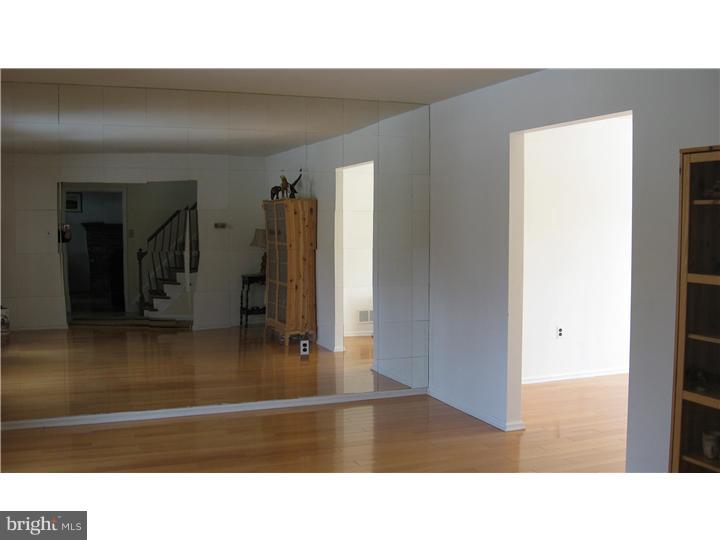 1130 Meetinghouse Road Ambler, PA 19002 - Photo 4 of 25 Gallery Image 4