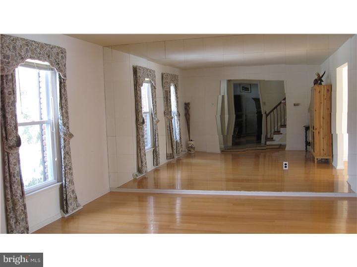 1130 Meetinghouse Road Ambler, PA 19002 - Photo 5 of 25 Gallery Image 5