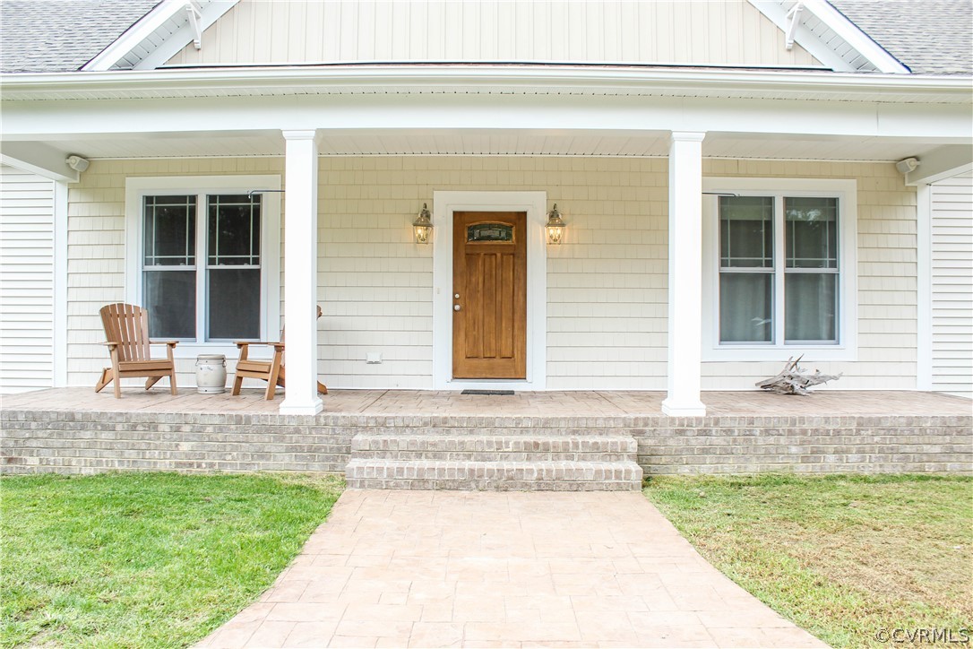 8340 George W Watkins Road Quinton, VA 23141 - Photo 4 of 40 Gallery Image 4